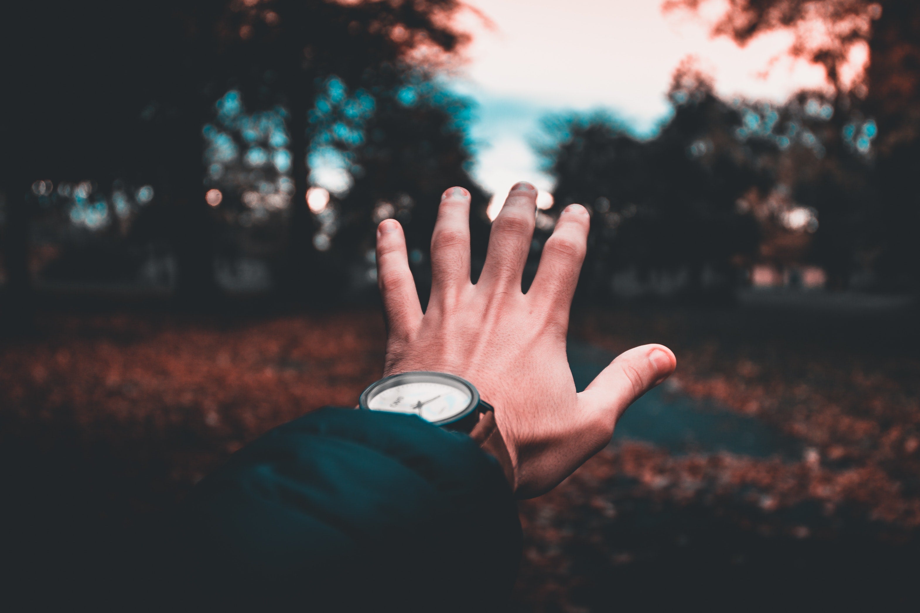 Which Hand Do Guys Wear Watches On?